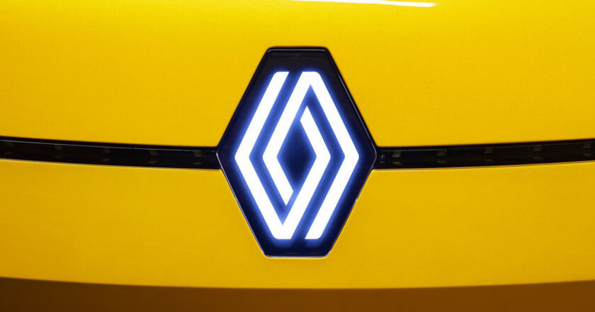 Renault Officially Launches New Logo